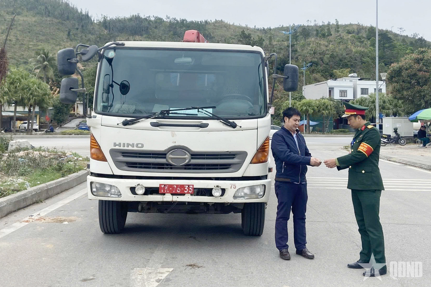 Bộ CHQS tỉnh Quảng Ninh tăng cường kiểm tra xe quân sự trên địa bàn

